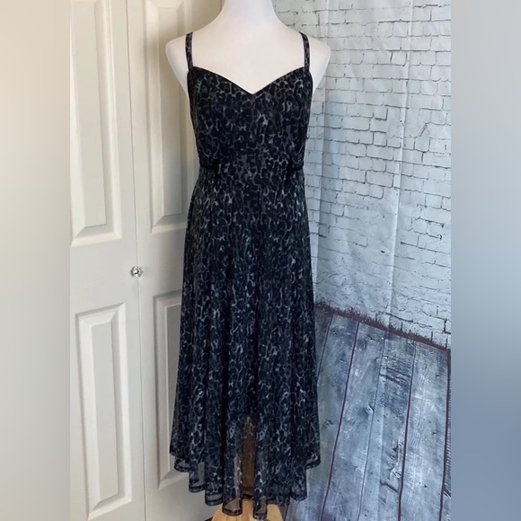 Gorgeous NWOT Grey Leopard Dress 1XL - Picture 2 of 3